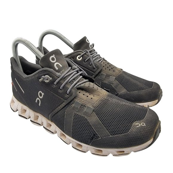 On Cloud Swiss Engineering Womens Size 7 Running Shoes Black White - Picture 1 of 12